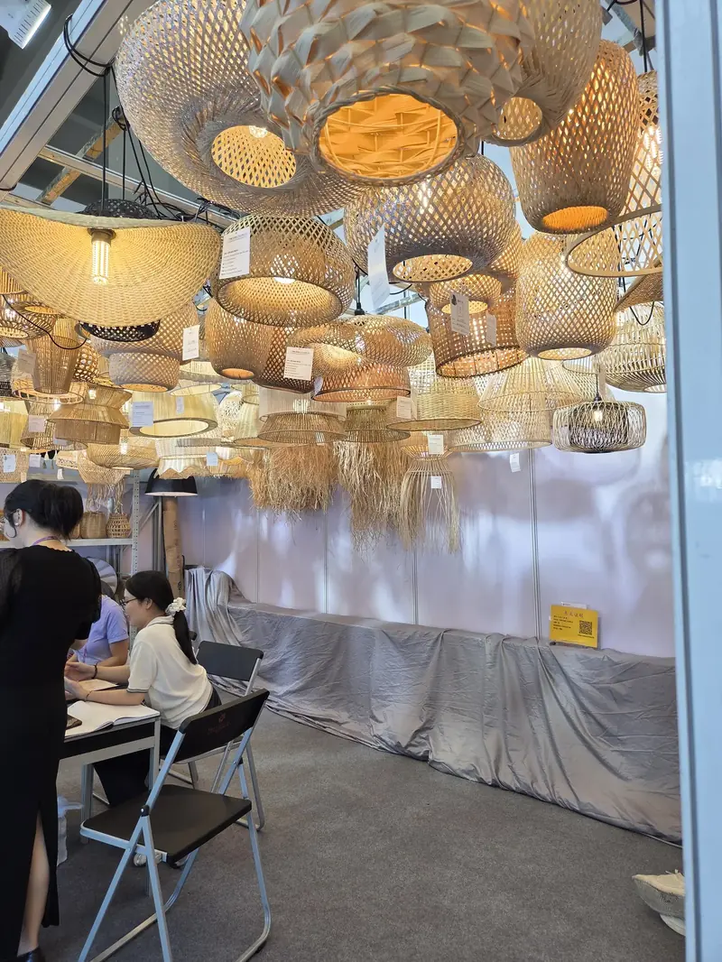 Luminárias de bambu e rattan — decoração sustentável Fase 2